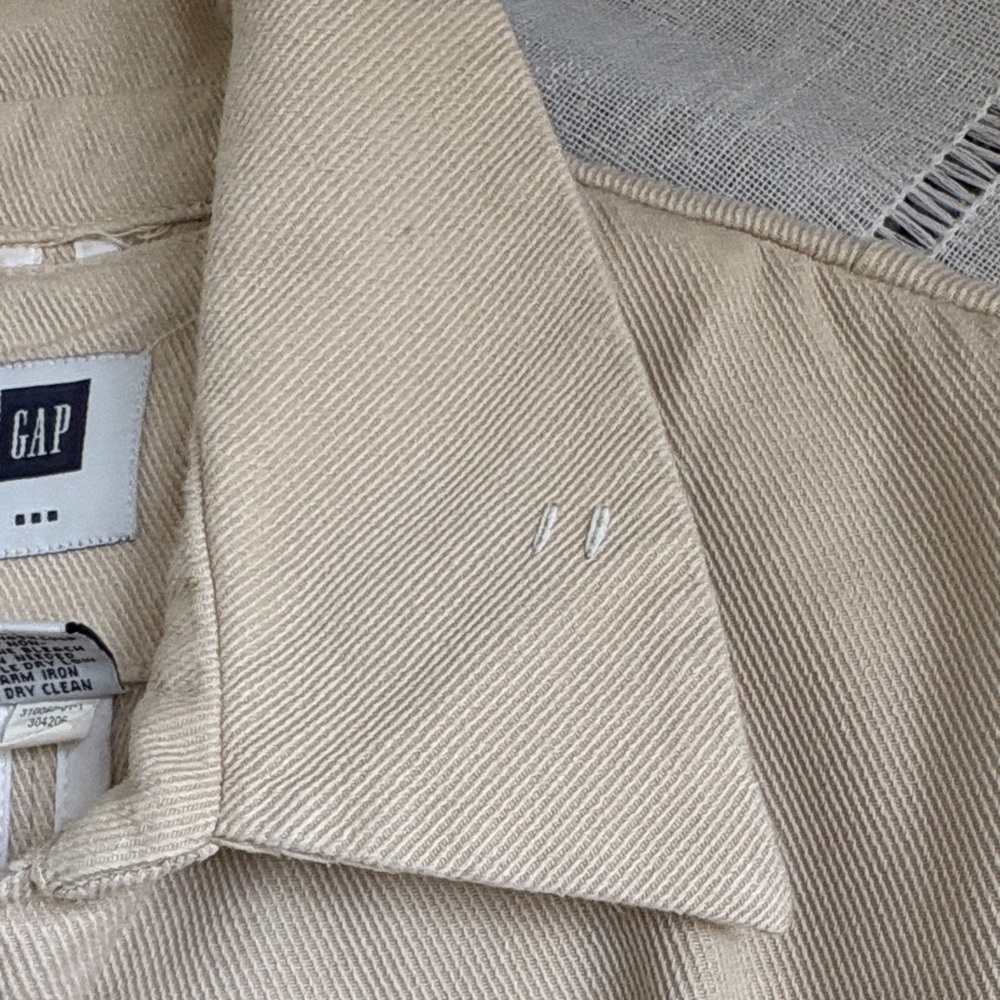 GAP Women's Lightweight Cream Utility Jacket - Picture 11 of 17